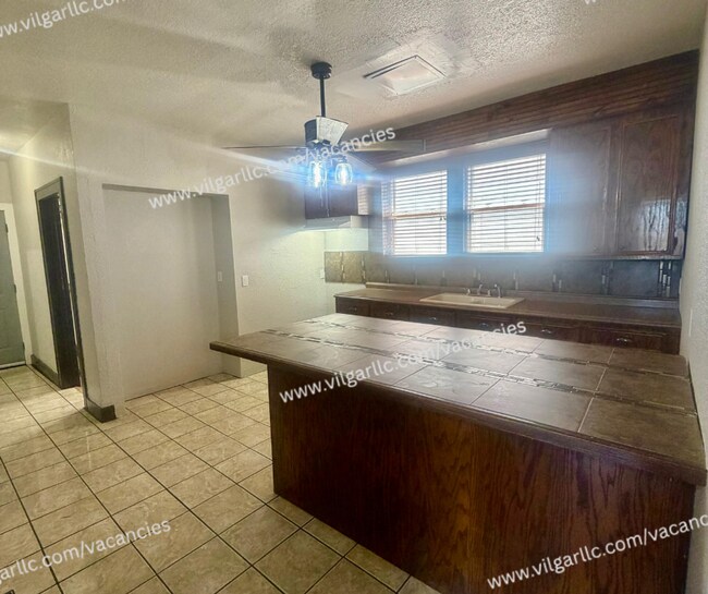 Foto del edificio - 3713 Hemlock St