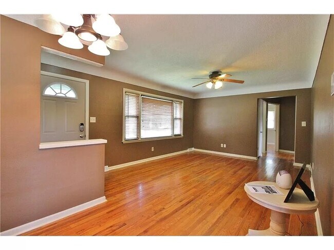 Foto del edificio - 3901 SW 7th St