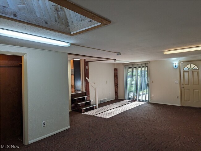 Foto del edificio - 17802 Rapids Rd