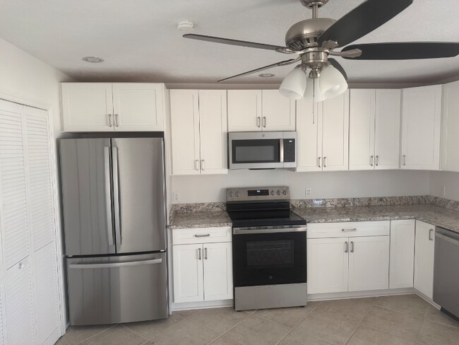 Building Photo - 430 14th St SW