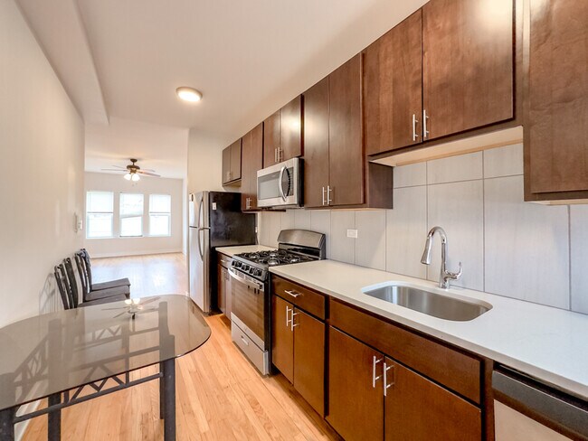 Foto del edificio - 4405 N Kimball Ave