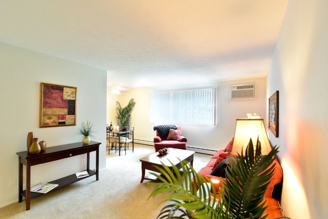 Chestnut Lake Apartments in Strongsville, OH