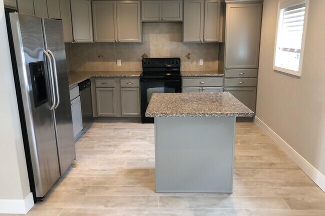 Foto del edificio - 9602 Lawngate Dr