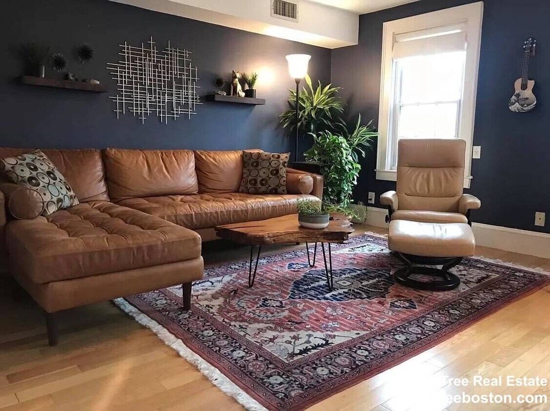 Foto principal - 445 Main St