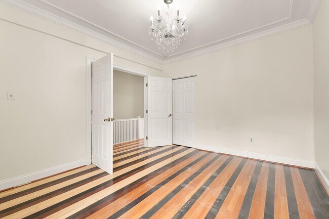 Foto del edificio - 730 15th St SE