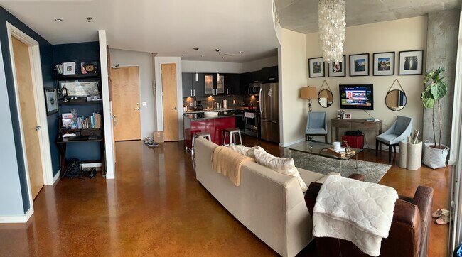 Foto del edificio - 600 12th Ave S