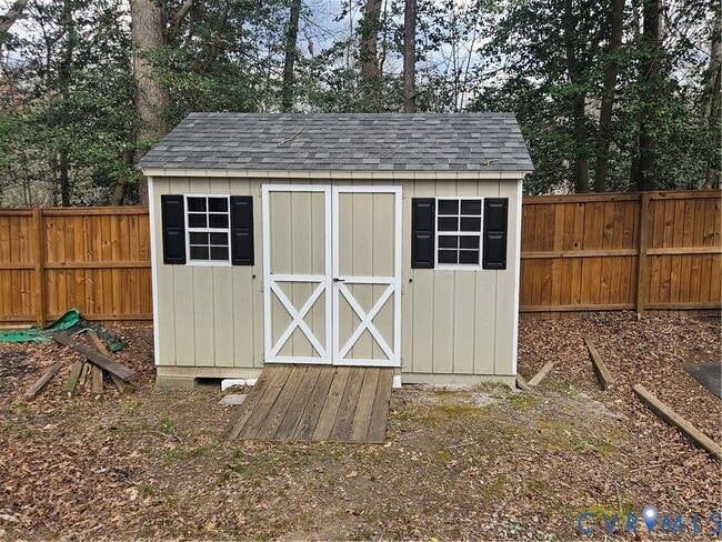 Foto del edificio - 517 Pleasanthill Dr