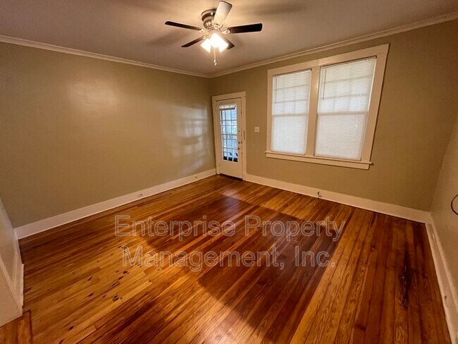 Photo - 2187 Court Ave Apartment