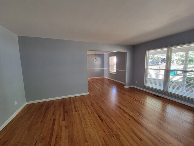 Foto del edificio - Nice House for Rent in Creve Coeur