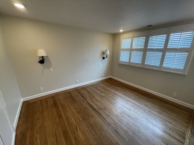 Building Photo - 23 Ortega Ct