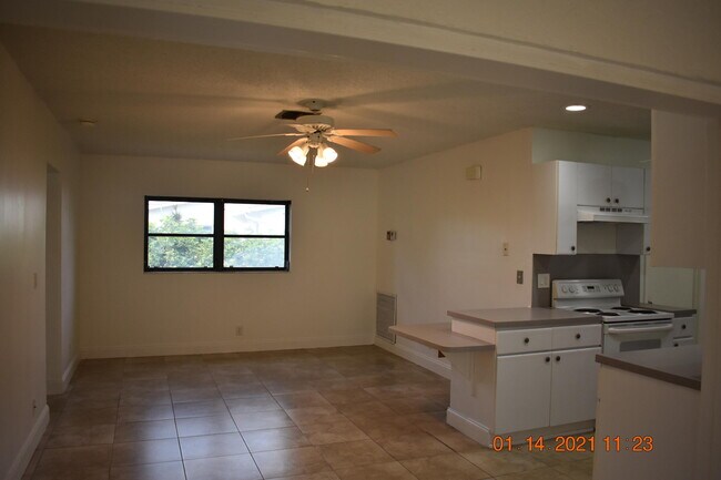 Building Photo - 6404 Sagewood Way