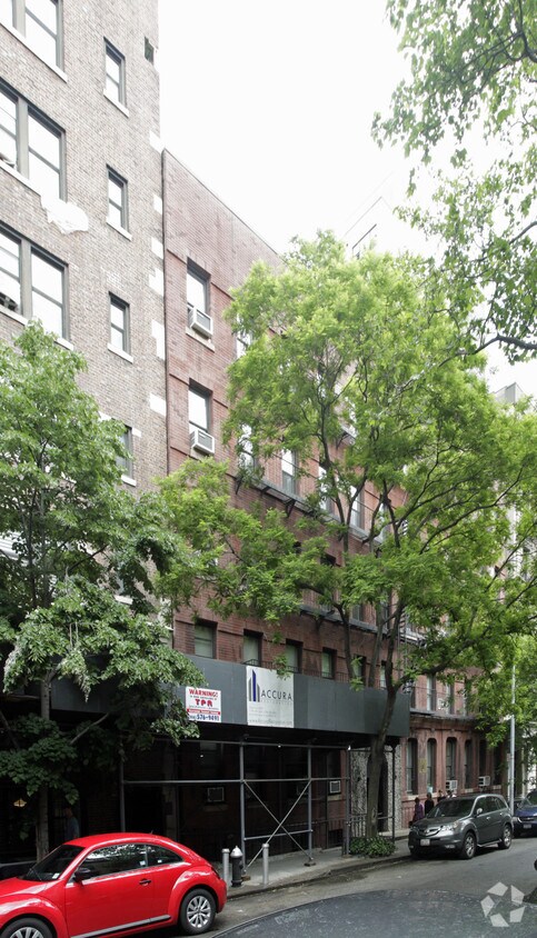 Foto del edificio - 163-165 E 83rd St