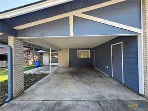 Building Photo - 813 Burges St