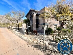 Building Photo - 5855 N Kolb Rd