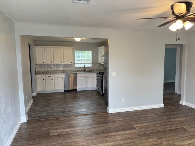 Foto del edificio - 4769 SE 27th St