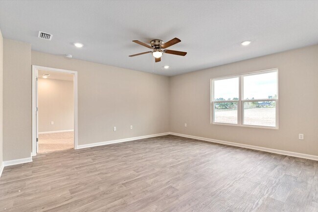 Building Photo - Central to Fairhope and Foley