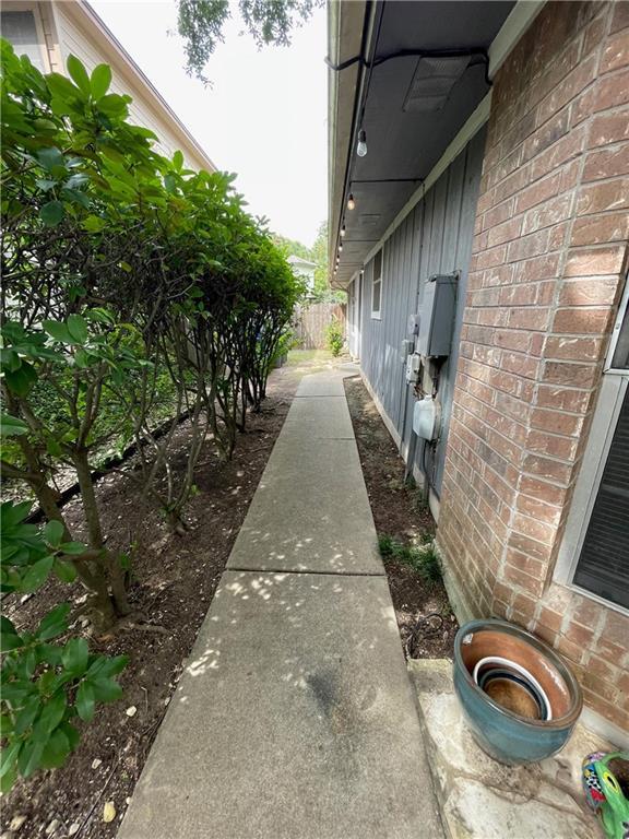 Building Photo - 8917 Vigen Cir