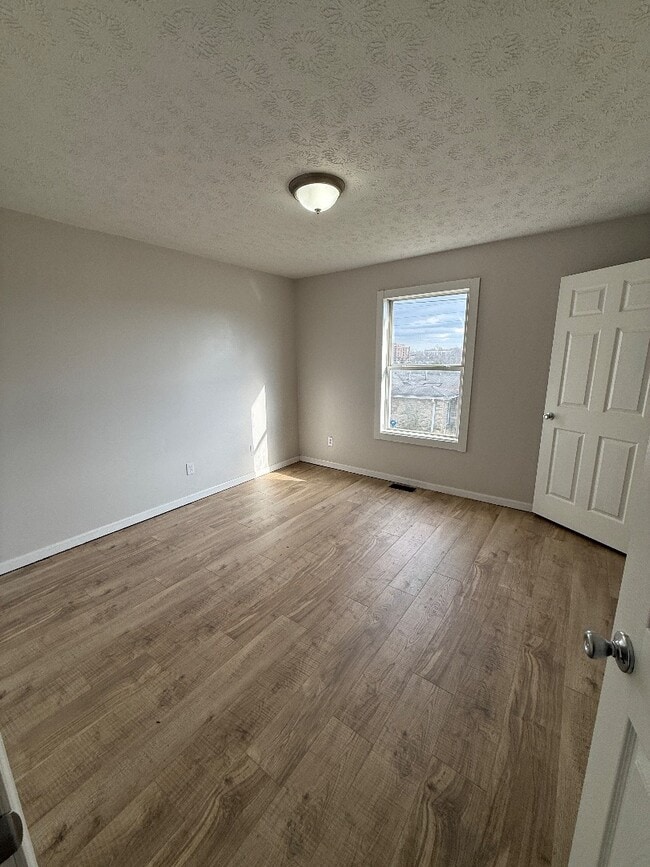 Foto del edificio - 1016 Jane St