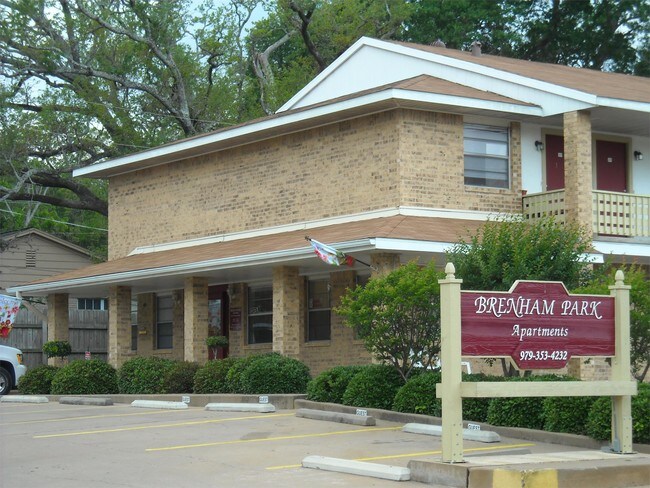 Building Photo - 500 College Ave