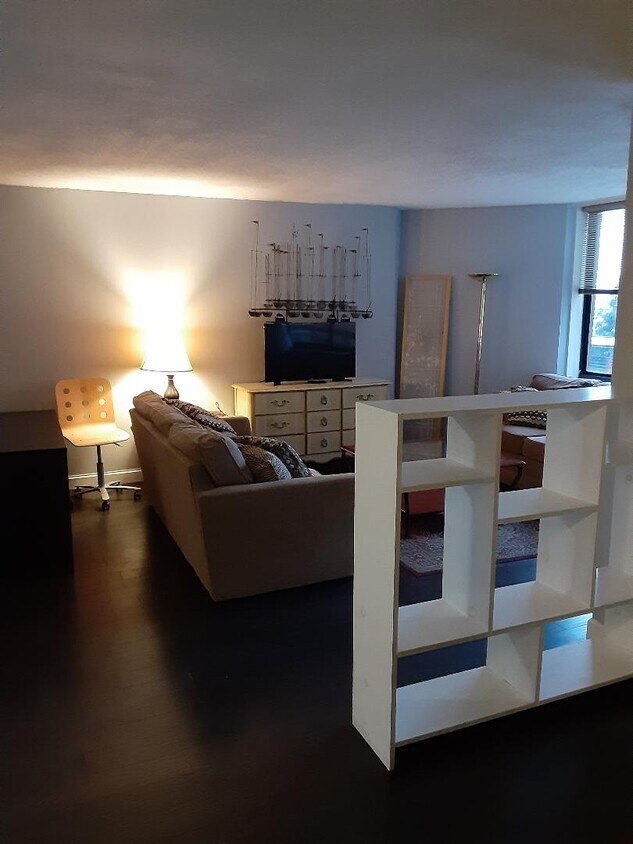 Foto principal - 98 Harmon Cove Tower