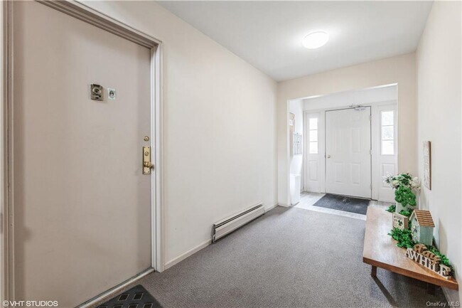 Building Photo - 9 Revere Ct