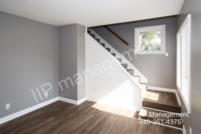 Building Photo - Beautiful 2-Bedroom Home in Cleveland Avai...