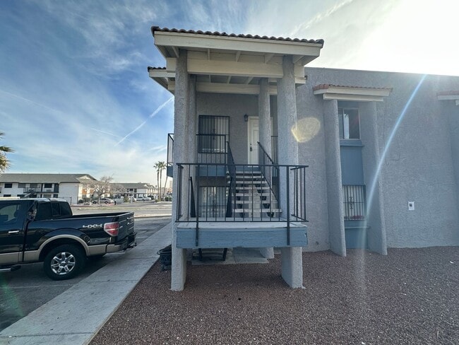 Building Photo - 4610 W Sand Creek Ave