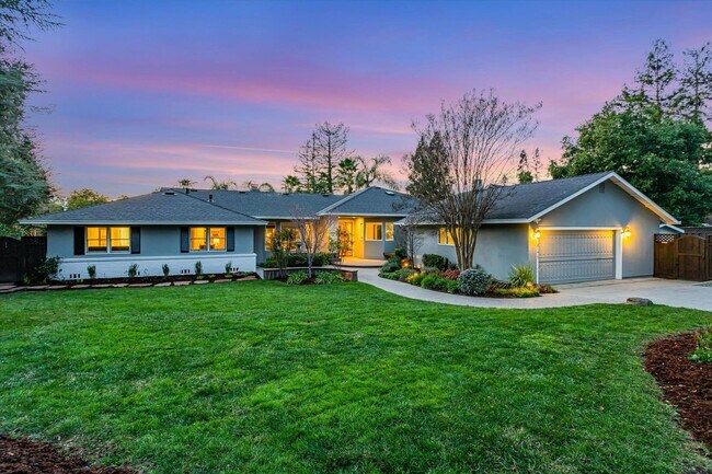 Foto del edificio - Luxury Rental Home in Desirable Los Gatos ...