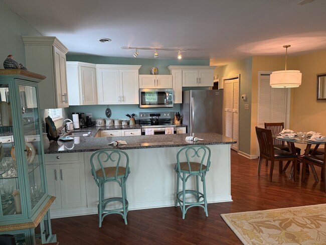 Foto del edificio - 3700 Golf Colony Ln