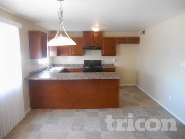 Foto del edificio - 3701 E Greenway Ln