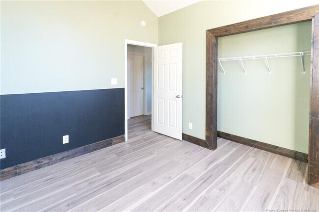 Foto del edificio - 705 Colonial Hills Dr