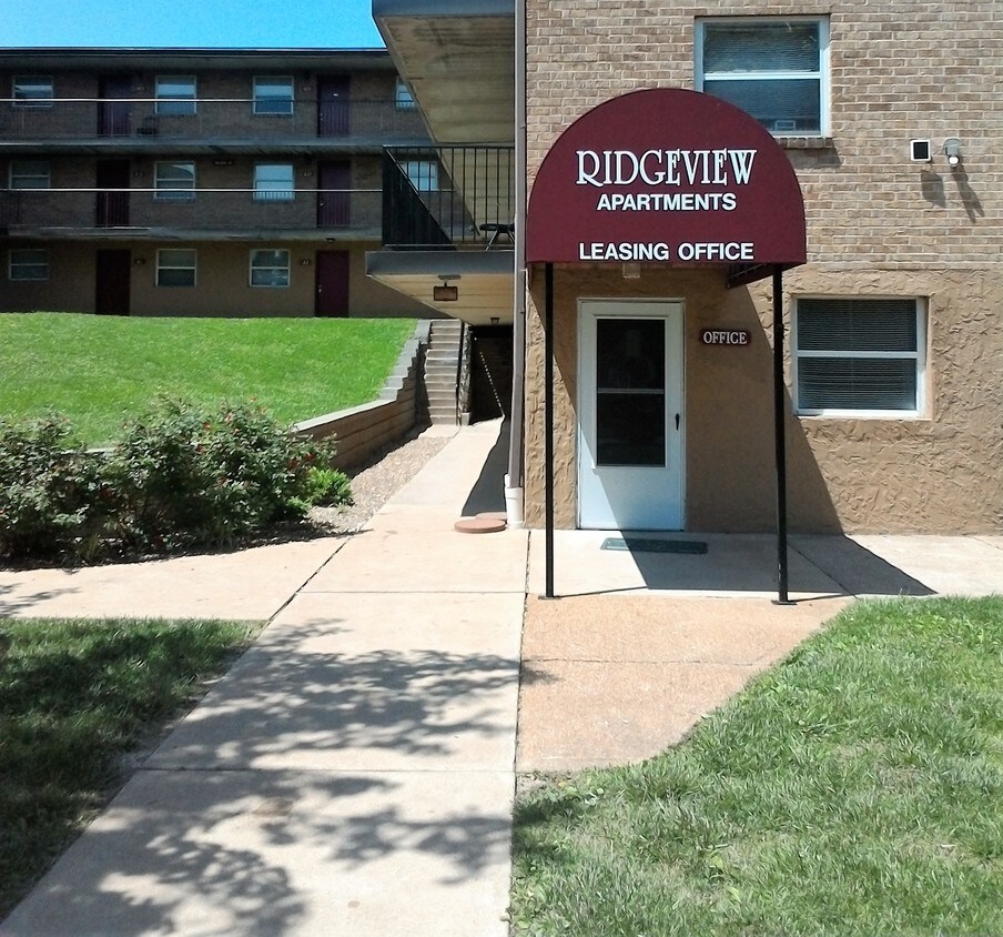 Primary Photo - 9640 Diamond Dr