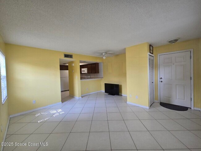 Foto del edificio - 3100 Sir Hamilton Cir
