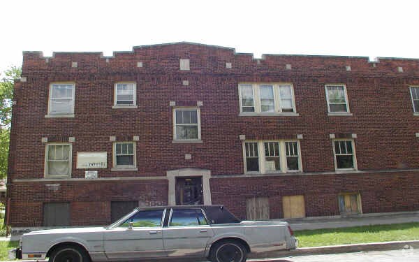 Primary Photo - 3103-3111 W 64th St