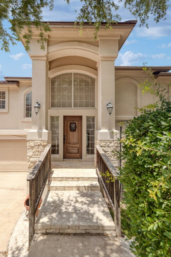 Building Photo - Discover your Hill Country retreat with br...