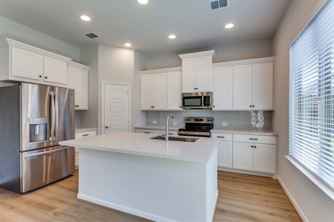 Building Photo - Canopy Homes at Woodcreek