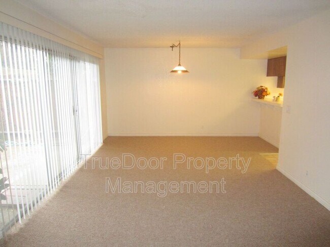 Foto del edificio - 12724 Pinehurst Ct