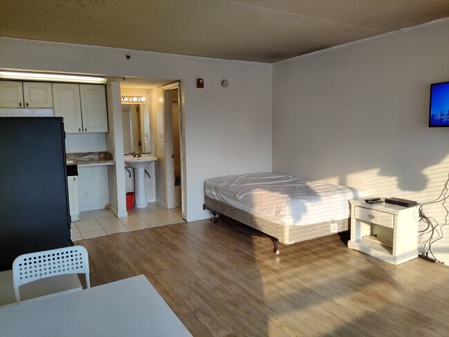 Building Photo - 2506 S Ocean Blvd