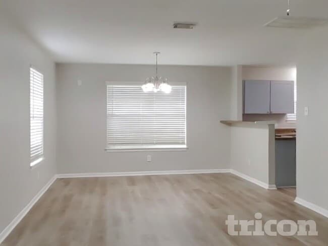 Building Photo - 3703 Bent Springs Ln