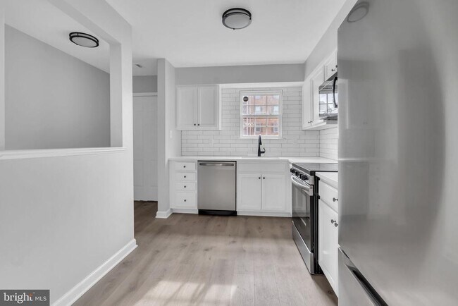 Foto del edificio - 8720 Sugarwood Ct