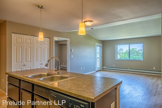 Building Photo - 2 br, 2 bath Apartment - 5000 Curran Court
