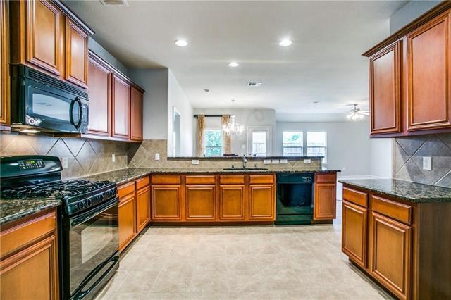 Foto del edificio - 9721 Sleepy Hollow Dr