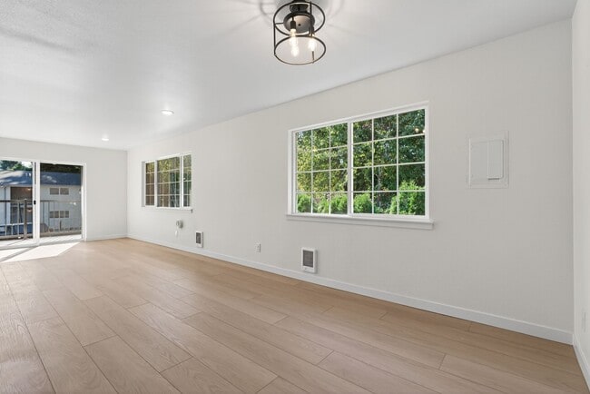 Foto del interior - Pine Grove