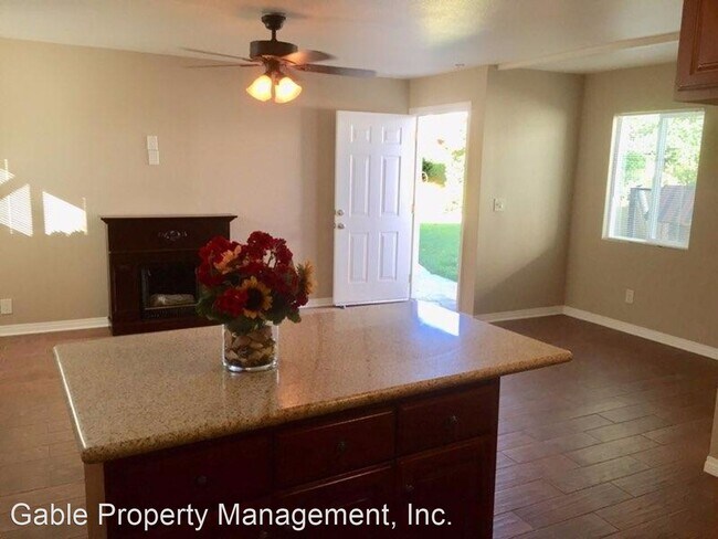Building Photo - 1 br, 1 bath House - 24803 Alderbrook Dr.