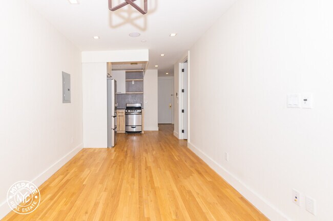 Foto del edificio - 773 Lexington Ave