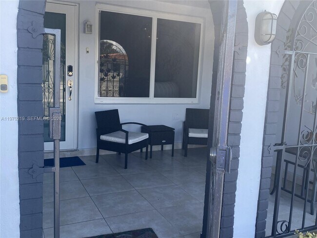 Foto del edificio - 3251 SW 67th Ave