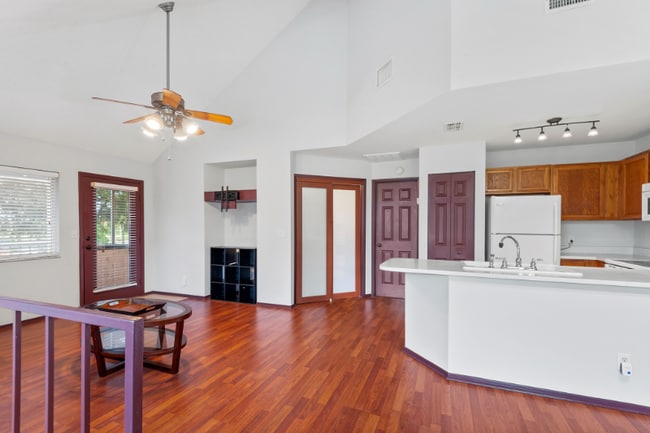 Building Photo - 8106 Waterview Way