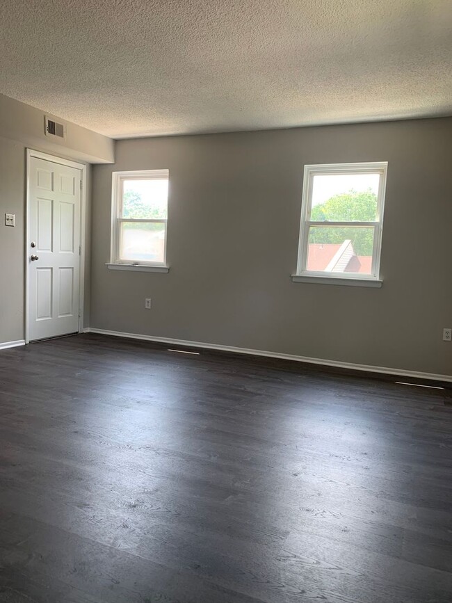 Foto del edificio - 600 Grant Rd Unit 18
