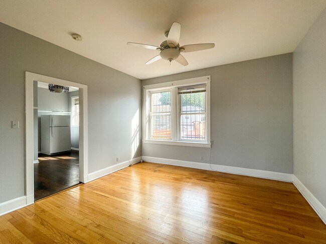 Foto del edificio - 3169 N Broadway St