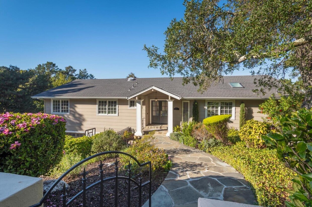 Foto principal - 10 Tiptoe Ln